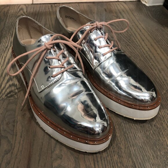 CL by Chinese Laundry Shoes - Chinese Laundry - Shiny Silver Platform Loafer Shoes - Size 8.5M